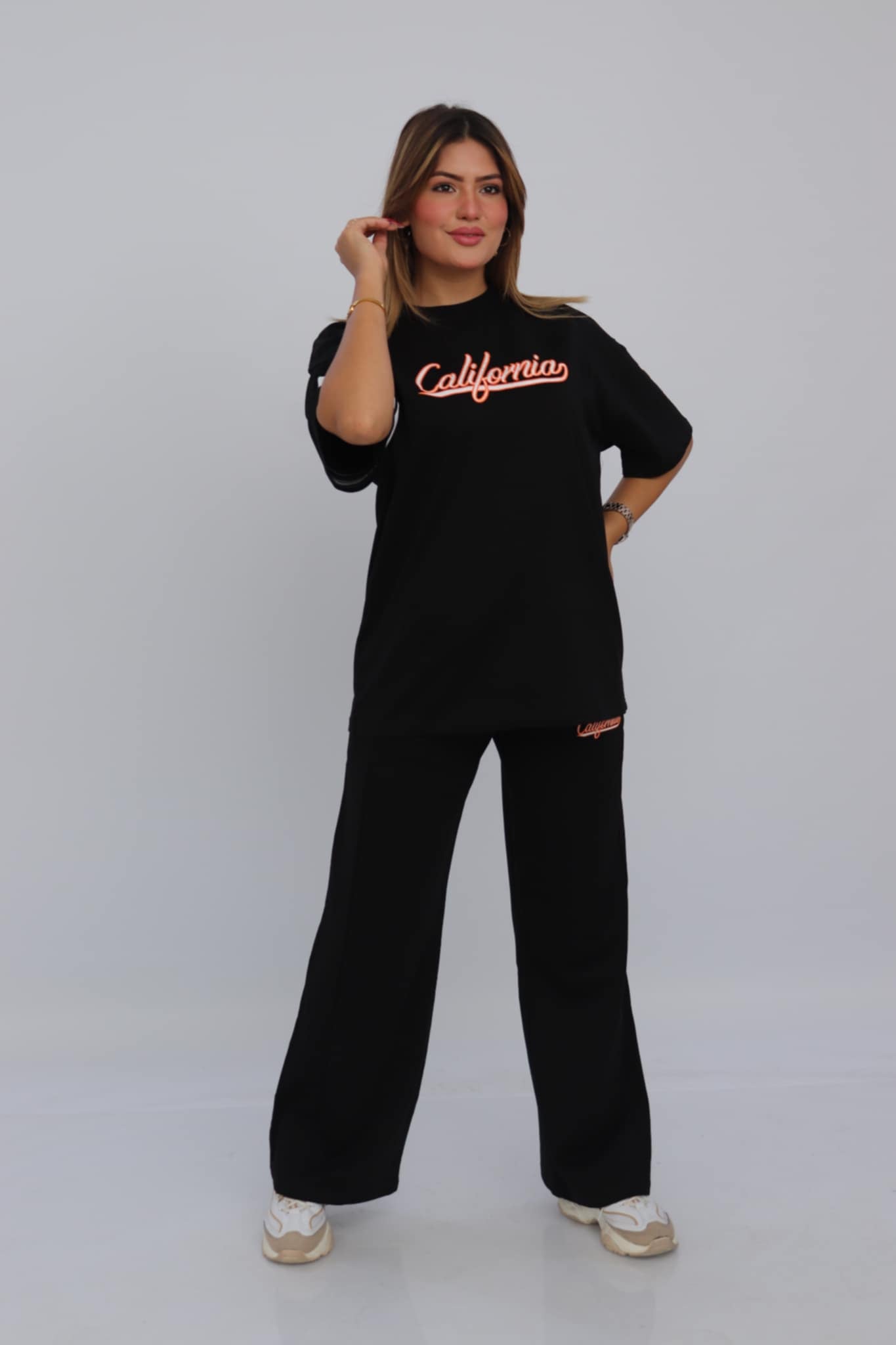 ensemble femme et jeune fille