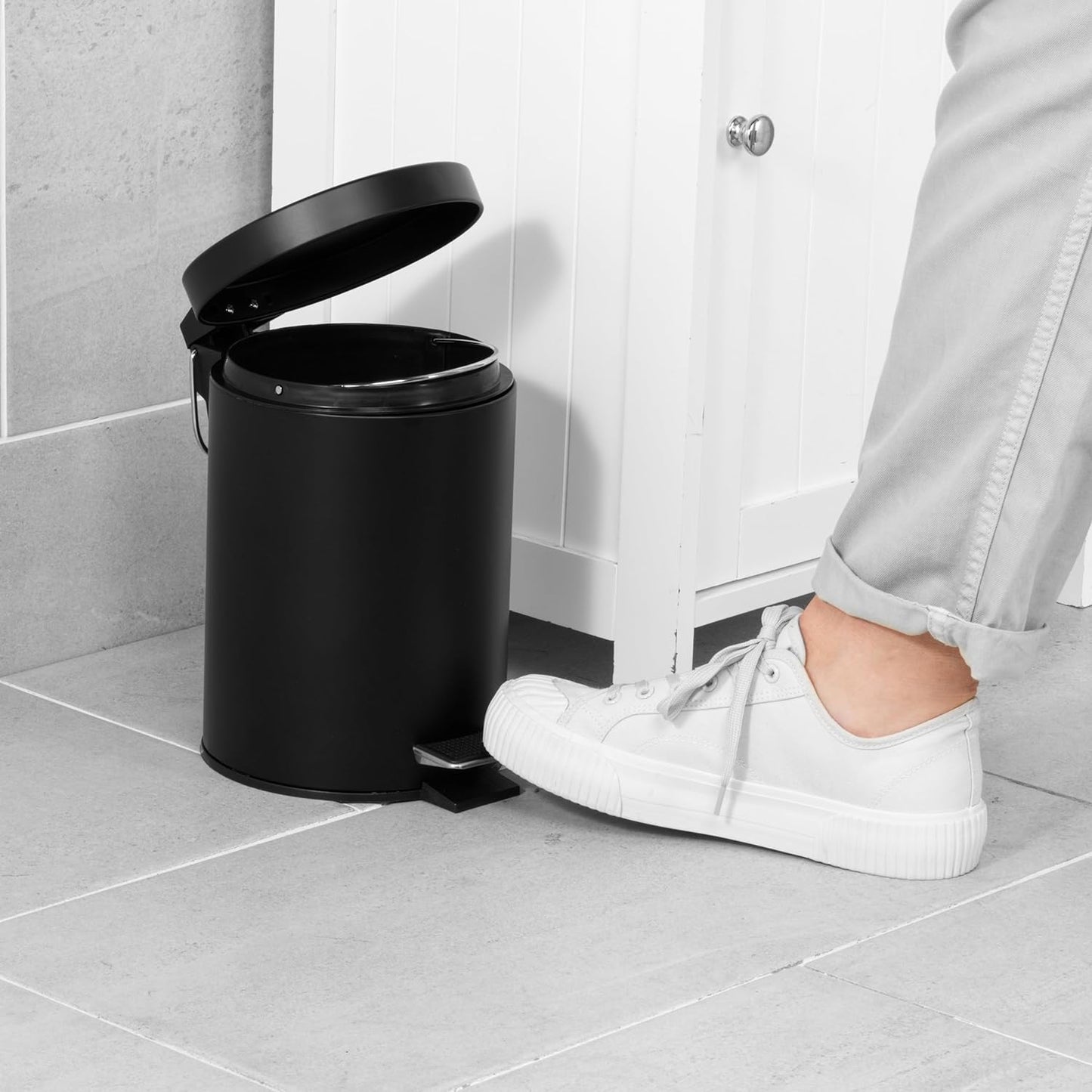 Poubelle salle de bain à pédale NOIR